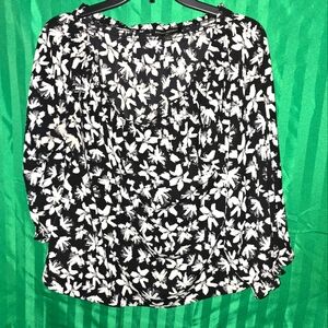 Banana Republic Peasant Style Floral Black and White Women's Top 3/4 Sleeve Sz S